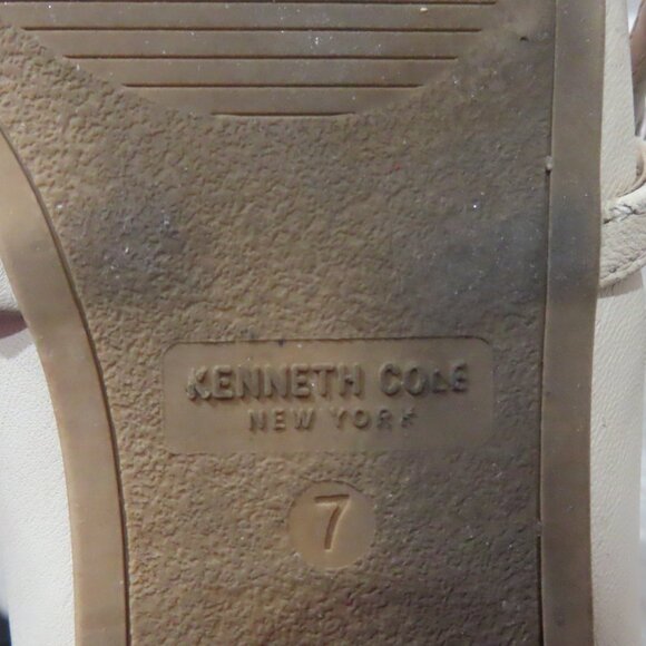 Women's Keneth Cole Mary Jane Shoes - Picture 3 of 3